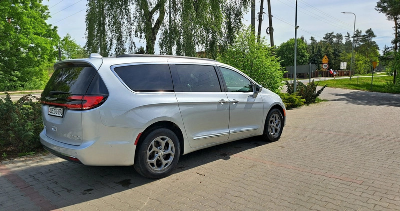 Chrysler Pacifica cena 187900 przebieg: 35000, rok produkcji 2022 z Szczecin małe 667